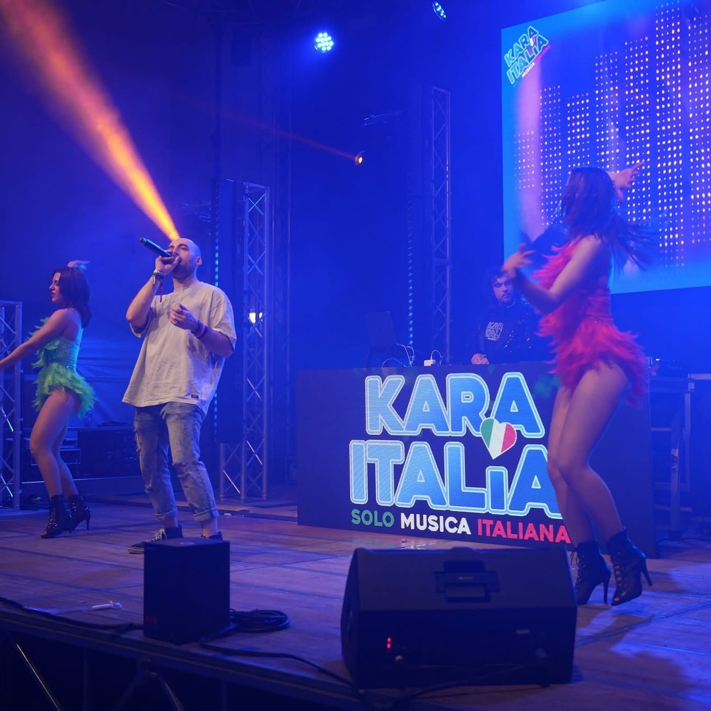 Kara Italia live